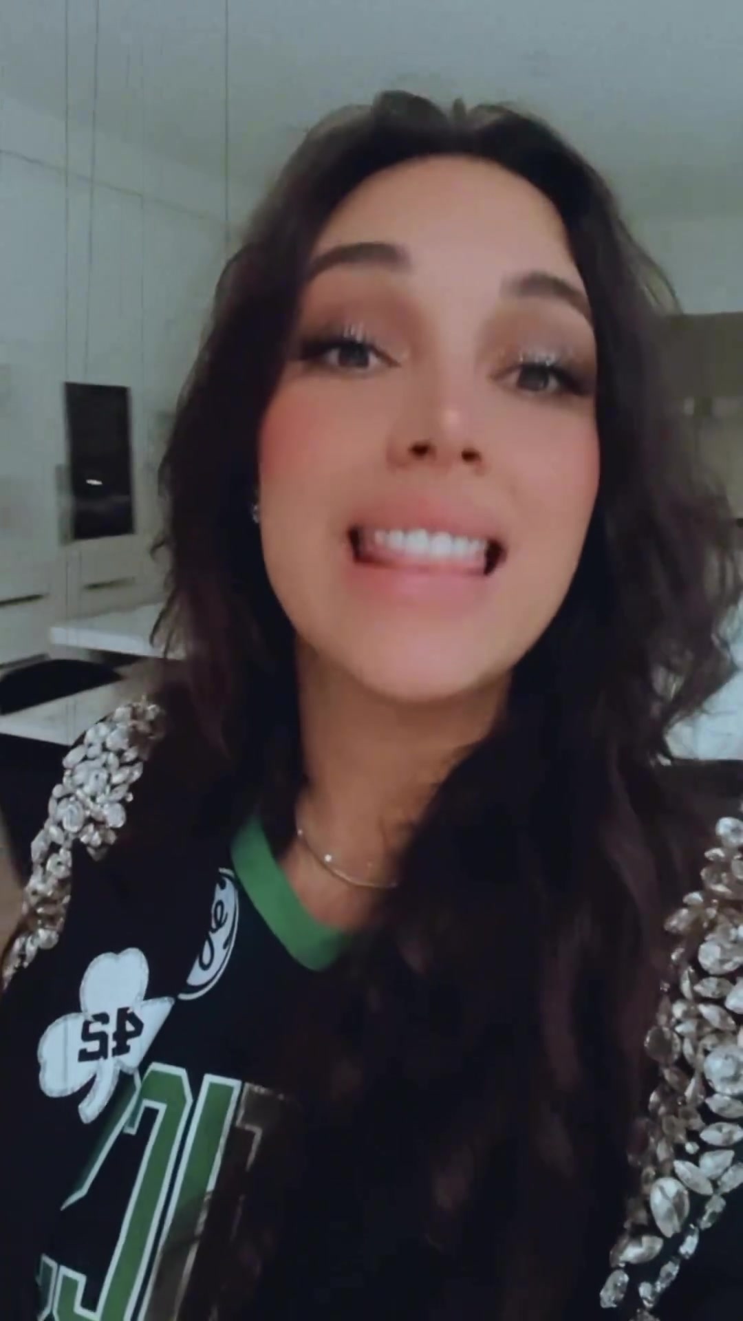 霍福德名模娇妻如此美貌怎么讲话的嗓音这么粗啊