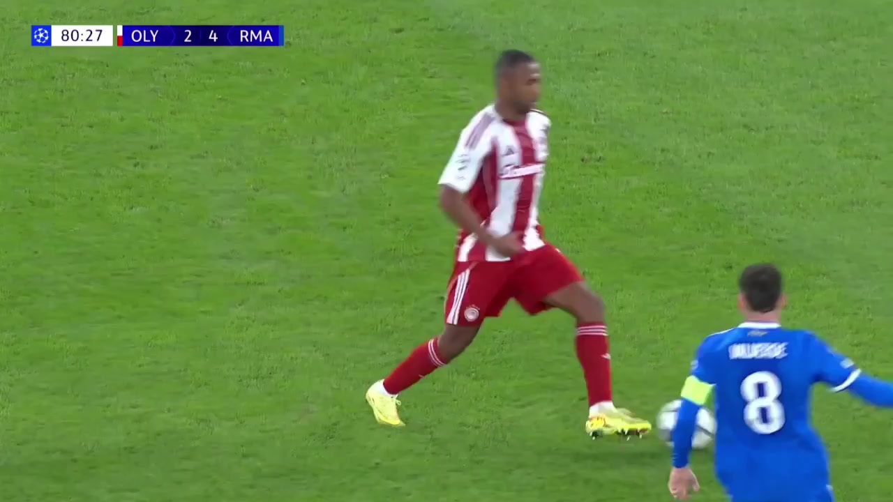 皇马防守再次漏人卡埃比头球轻松破门皇马4-3仅领先一球了