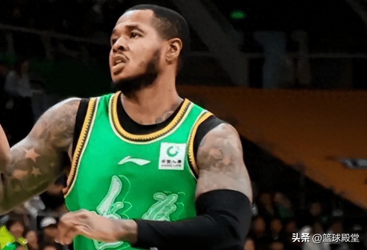 杨鸣透露下场只有2外援，辽媒透露亨特OUT，场均仅3.8分真没用！